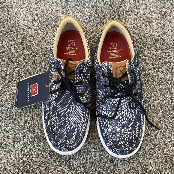 Twisted X - Picture 2 of 3